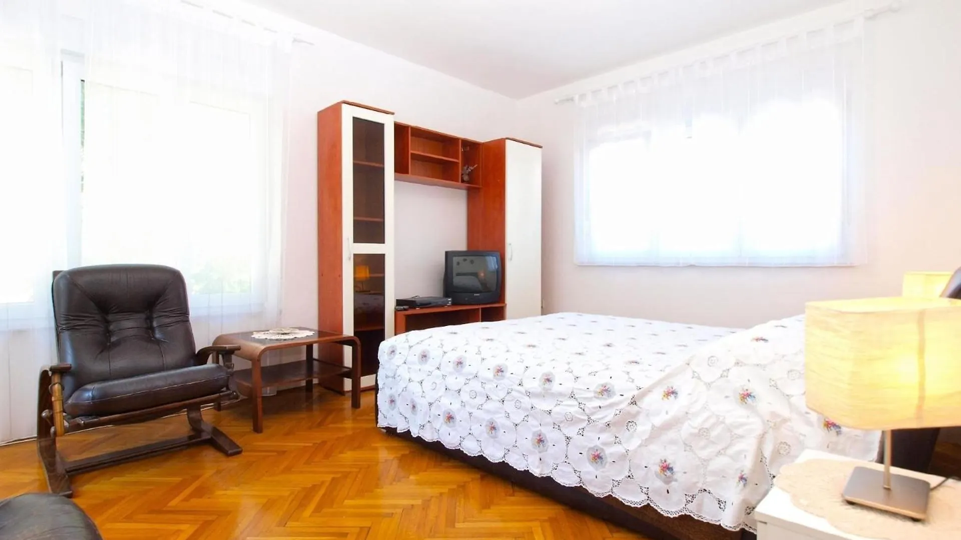 Ferienhaus Mit Privatpool Fuer 3 Personen Ca 60 Qm In Banjole, Istrien Istrische Riviera 0*, Banjole Croatia