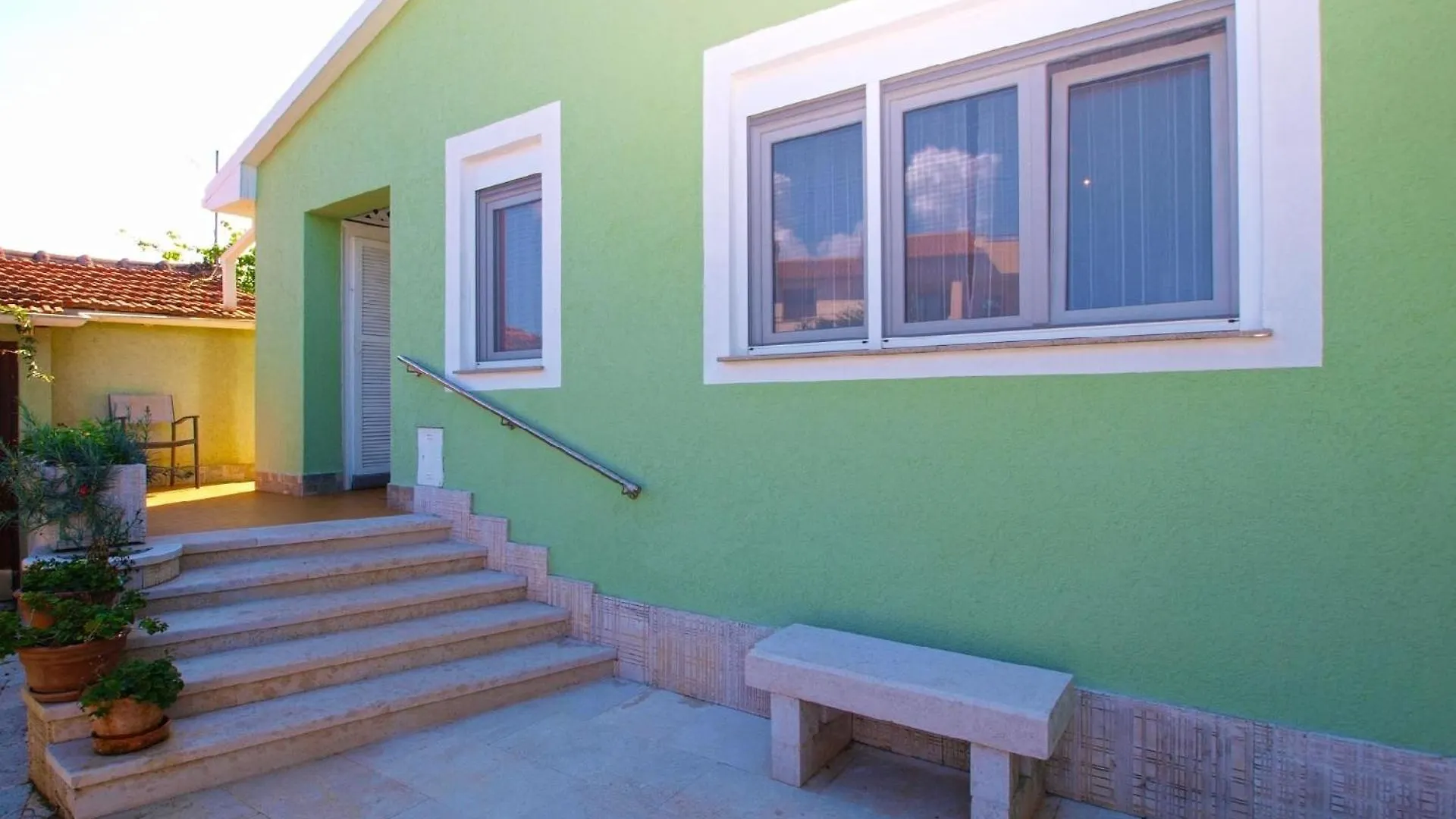 Ferienhaus Mit Privatpool Fuer 3 Personen Ca 60 Qm In Banjole, Istrien Istrische Riviera Holiday home